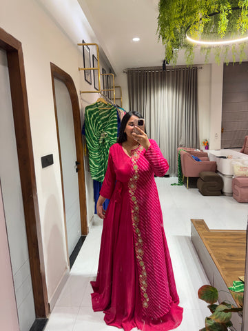 Gulabi Leheriya Shrug Gown