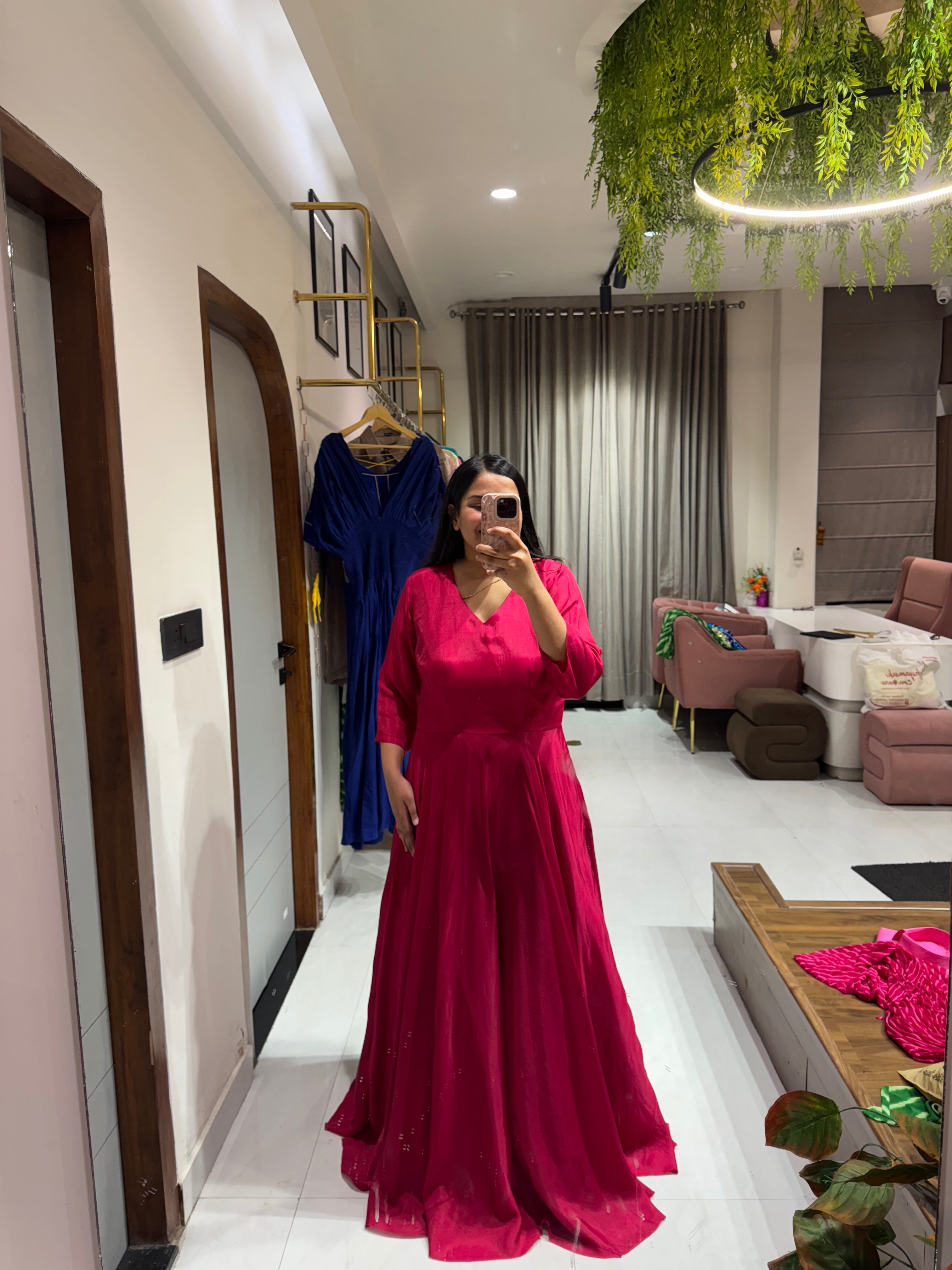 Gulabi Leheriya Shrug Gown