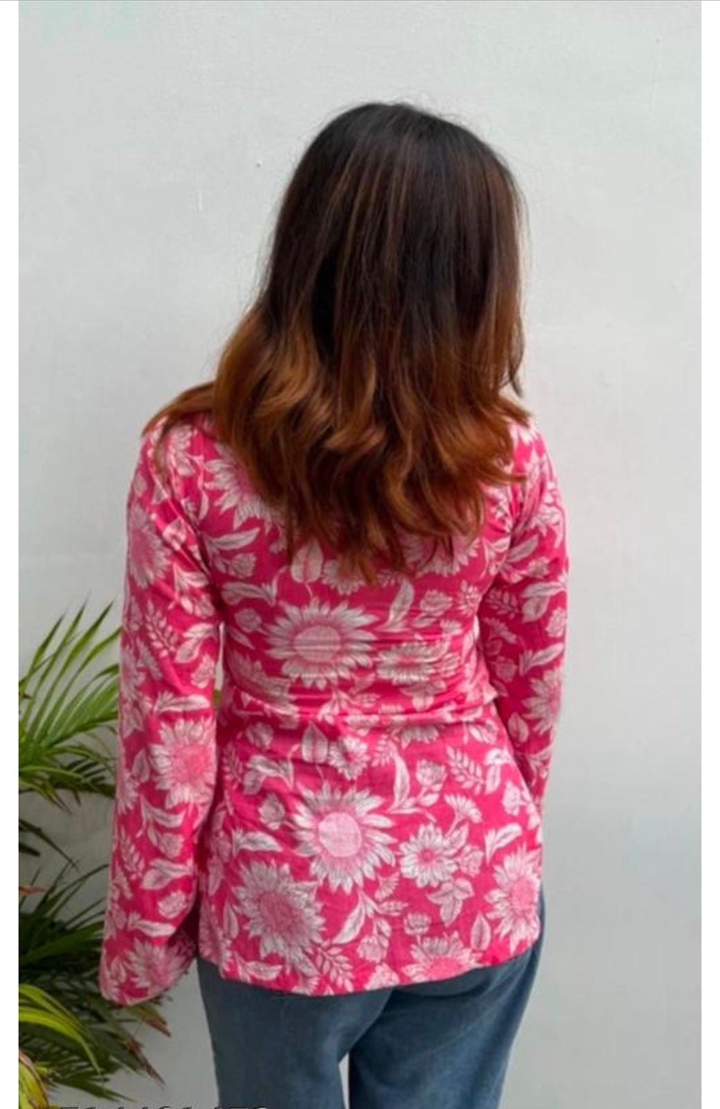 Gulabi Kurti