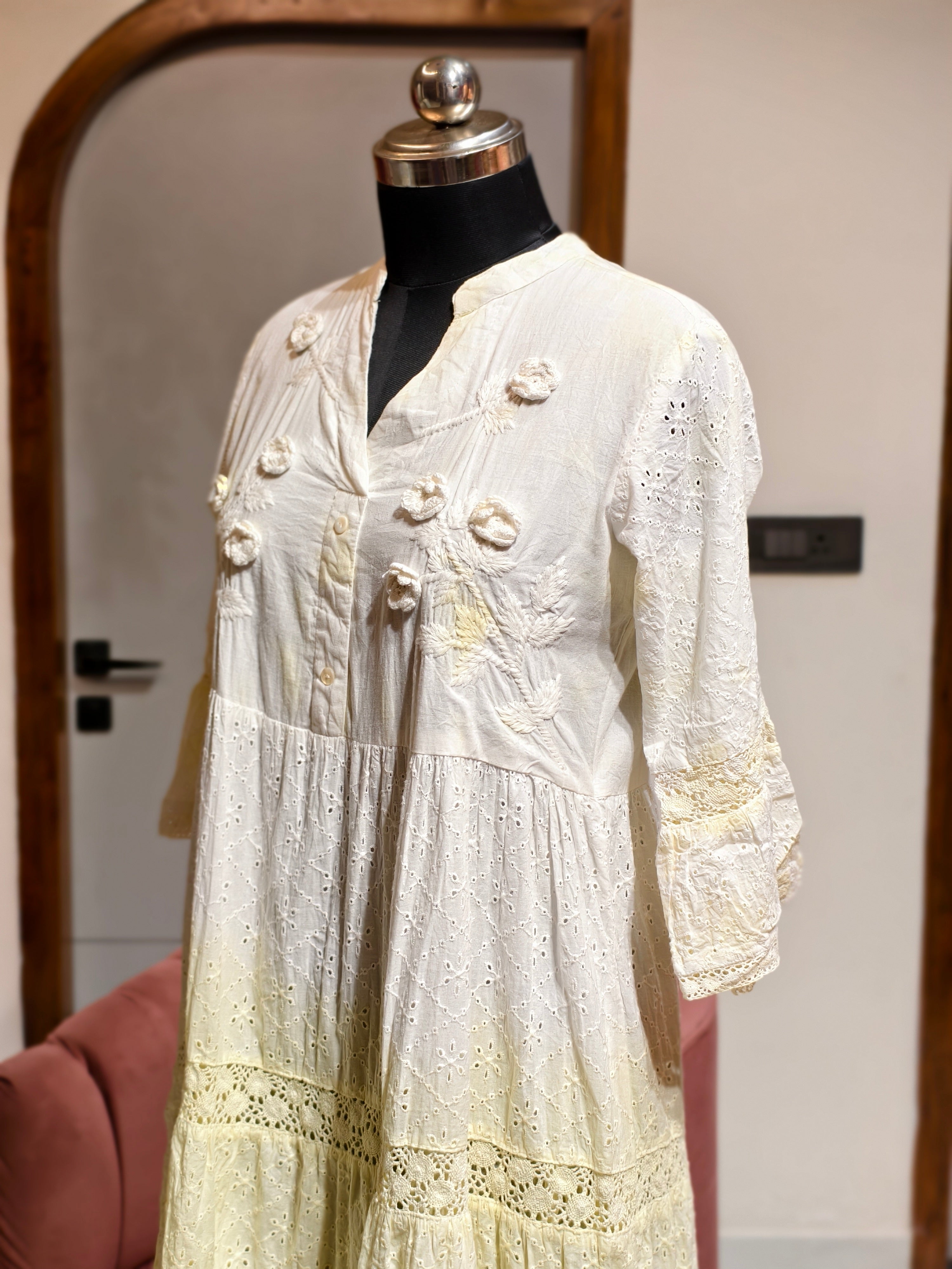 Sunehri Safedi Tunic