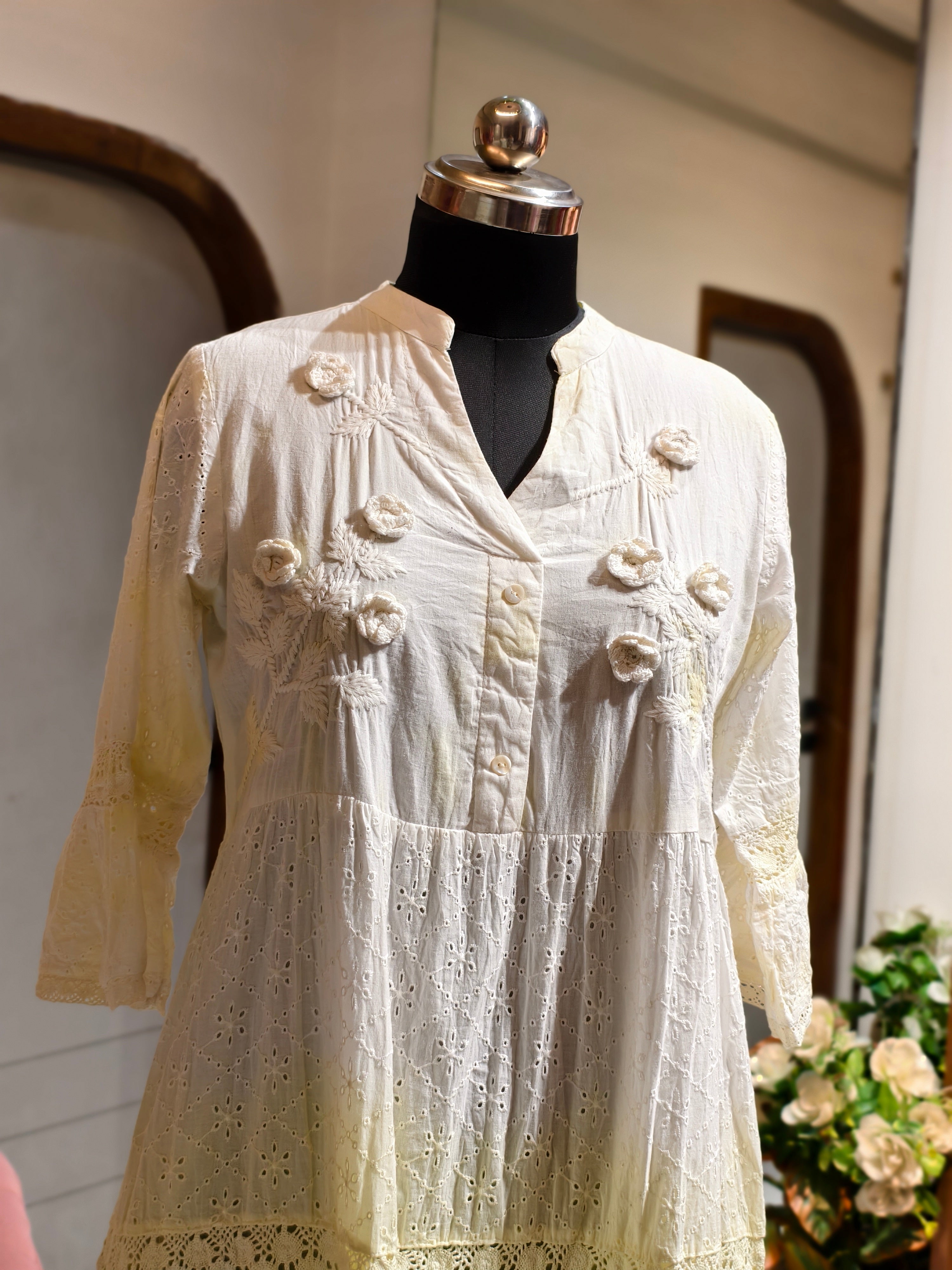 Sunehri Safedi Tunic