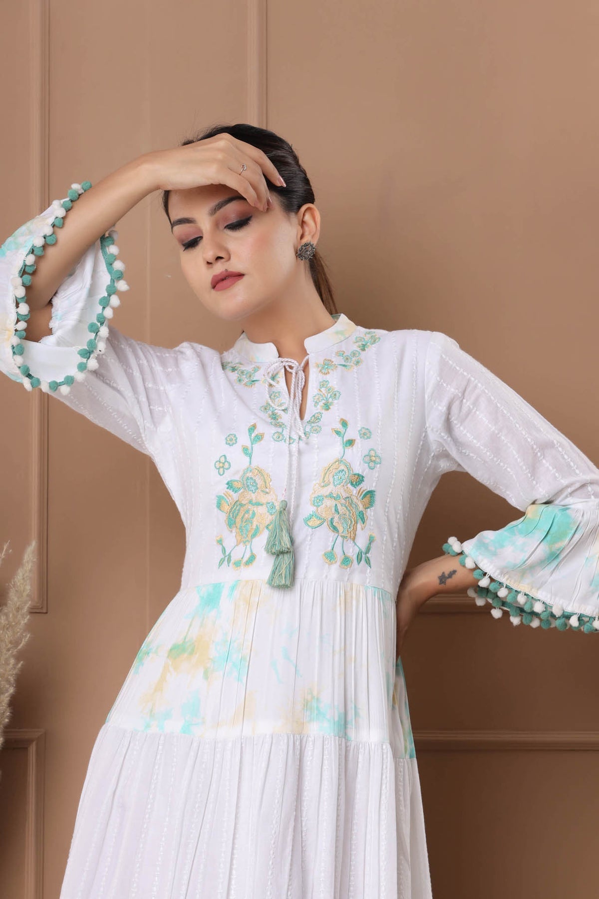 WHITE DRESS WITH OWL EMBROIDERY